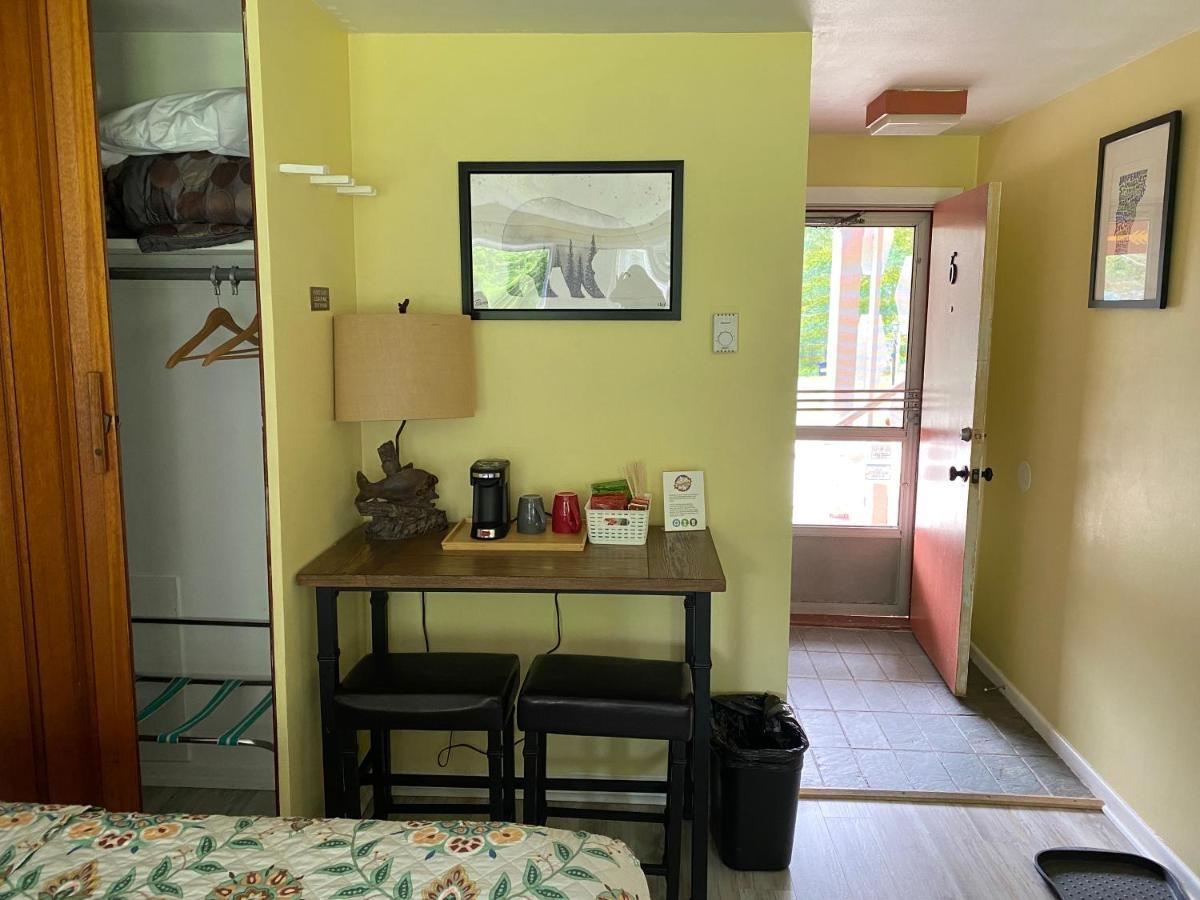 Snowdon Chalet Motel Londonderry Eksteriør bilde