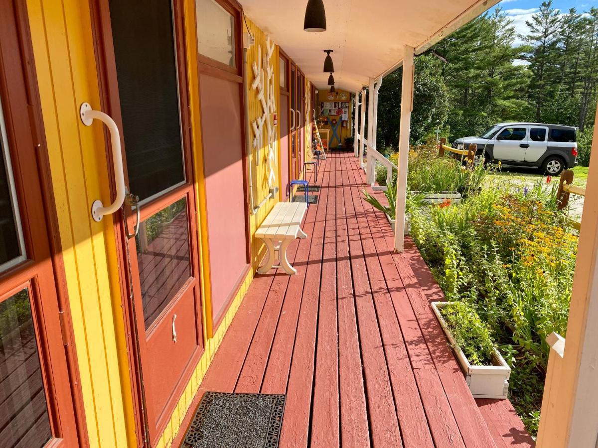 Snowdon Chalet Motel Londonderry Eksteriør bilde