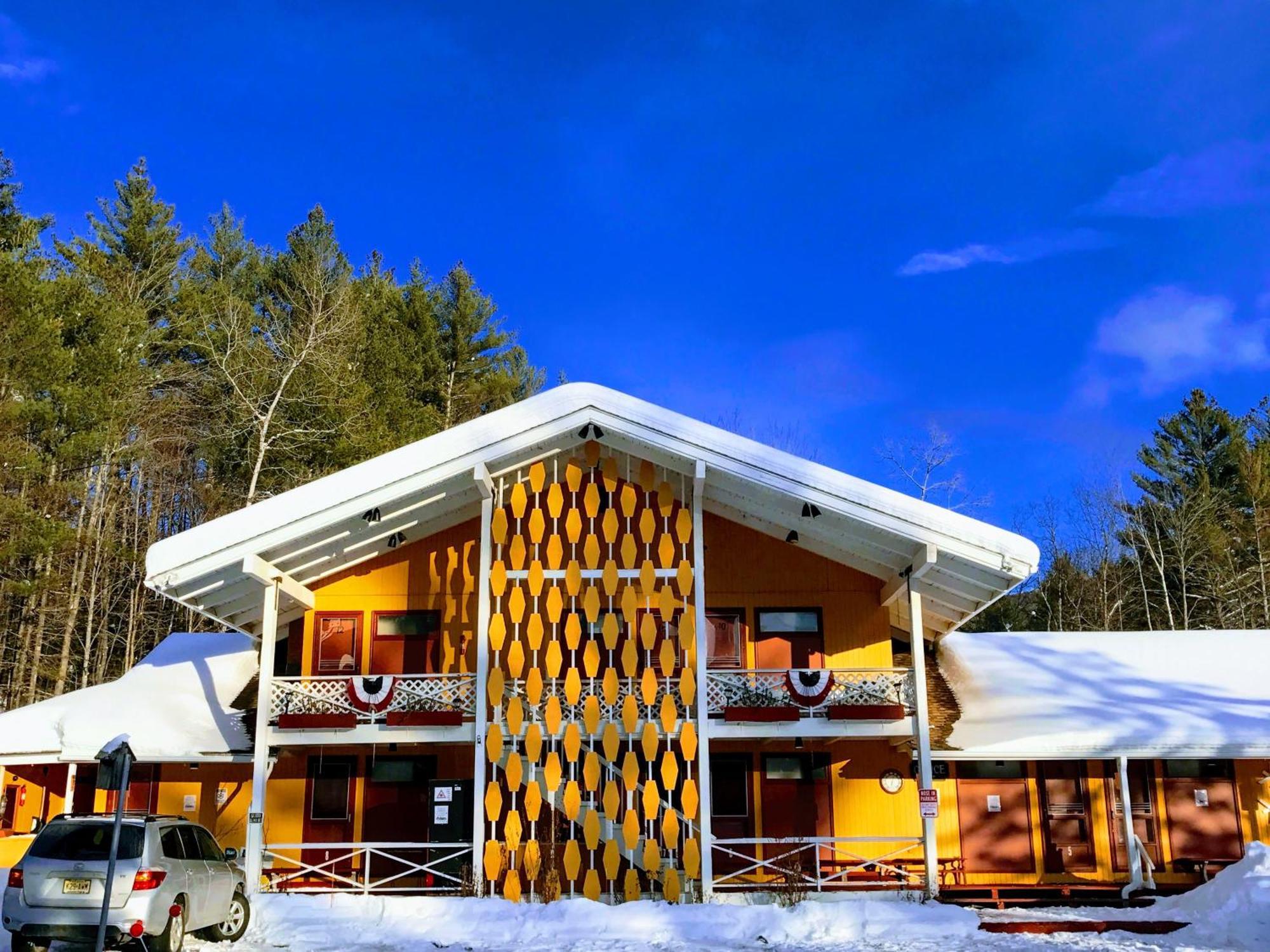 Snowdon Chalet Motel Londonderry Eksteriør bilde